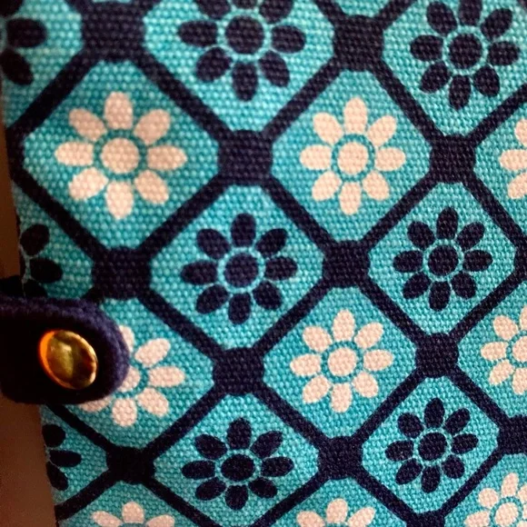 NWOT Old Navy Geometric Print 2 way clutch purse. - Picture 4 of 8